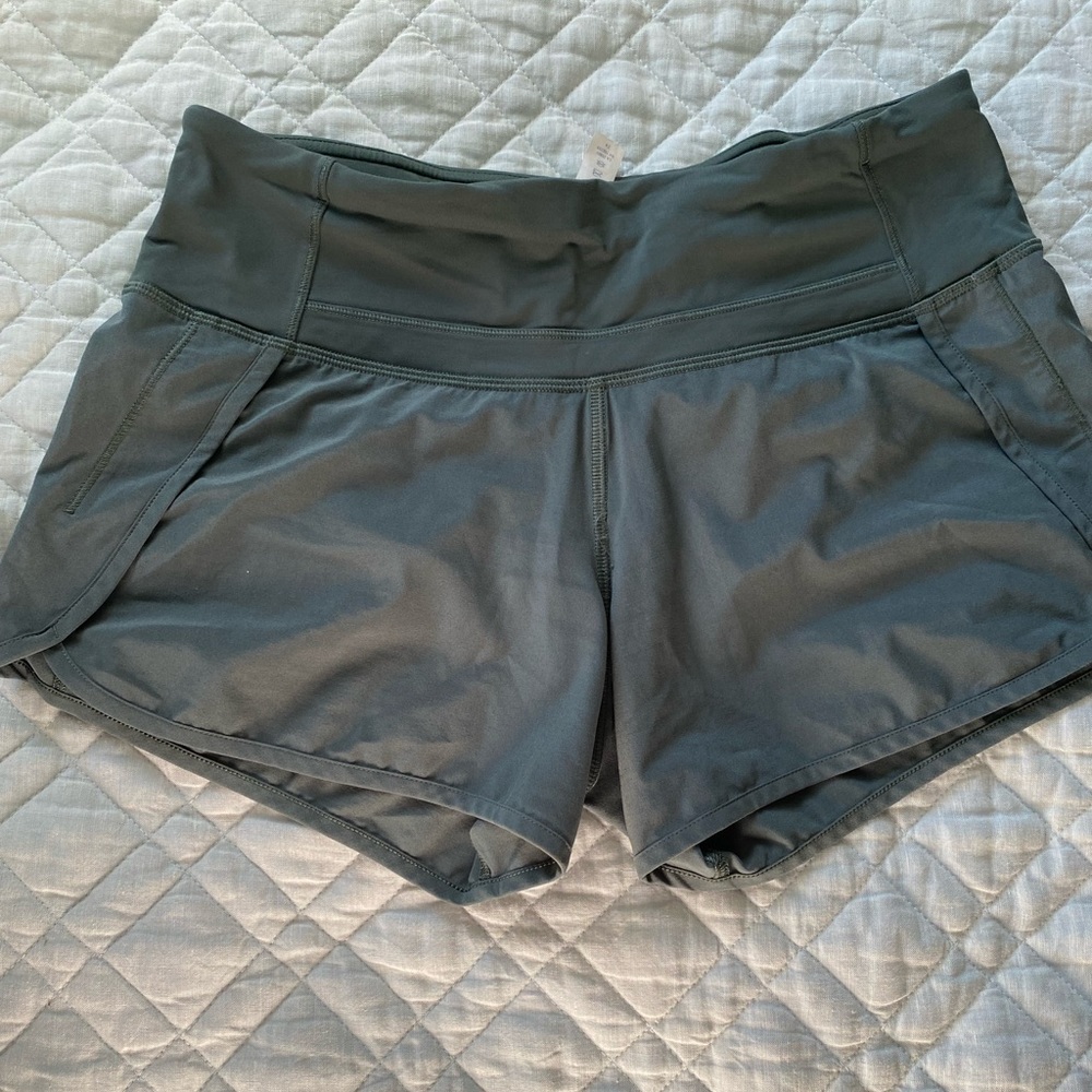 Lululemon 4” Speed Up Mid Rise Shorts